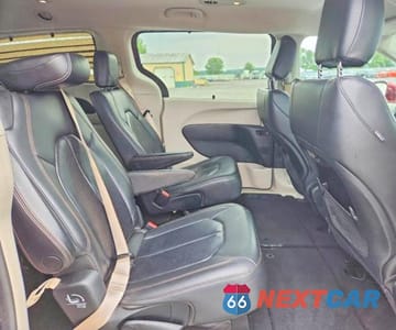 Zdjęcie 11 z 13 samochodu: 2018 CHRYSLER PACIFICA TOURING L VIN:2C4RC1BG5JR233295 - miniatura
