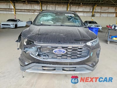 Piąte zdjęcie samochodu w środku: 2025 FORD ESCAPE ST LINE VIN:1FMCU9MN2SUA99505 - miniatura