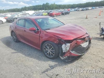 Czwarte zdjęcie samochodu z boku: 2021 TOYOTA CAMRY XLE VIN:4T1F11BK0MU023476 - miniatura
