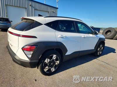 Trzecie zdjęcie samochodu z tyłu: 2025 HYUNDAI KONA SEL VIN:KM8HB3ABXSU329715 - miniatura