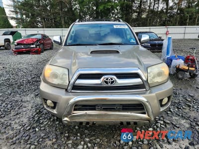 Piąte zdjęcie samochodu w środku: 2006 TOYOTA 4RUNNER SR5 VIN:JTEBU14RX60087678 - miniatura