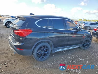 Trzecie zdjęcie samochodu z tyłu: 2019 BMW X1 SDRIVE28I VIN:WBXHU7C52K5L10618 - miniatura
