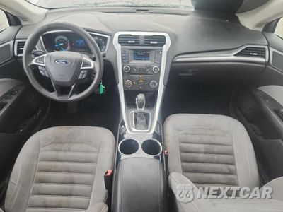 Zdjęcie 8 z 12 samochodu: 2014 FORD FUSION S VIN:1FA6P0G70E5357588 - miniatura