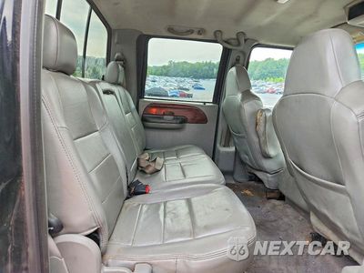 Zdjęcie 10 z 12 samochodu: 2006 FORD F350 SRW SUPER DUTY VIN:1FTWW31P36EB39315 - miniatura