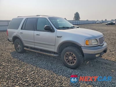 Czwarte zdjęcie samochodu z boku: 2002 FORD EXPEDITION XLT VIN:1FMFU16L22LA84616 - miniatura
