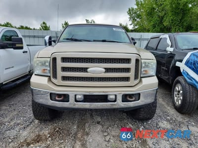 Piąte zdjęcie samochodu w środku: 2005 FORD EXCURSION LIMITED VIN:1FMNU43S75EA74181 - miniatura