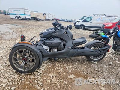 Trzecie zdjęcie samochodu z tyłu: 2025 CAN-AM RYKER VIN:3JB2FEF25SJ000531 - miniatura