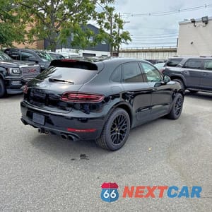Czwarte zdjęcie samochodu z boku: 2017 PORSCHE MACAN GTS VIN:WP1AG2A58HLB50534 - miniatura
