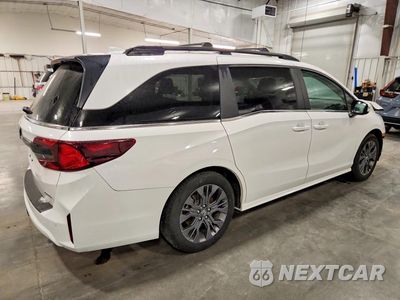 Trzecie zdjęcie samochodu z tyłu: 2026 HONDA ODYSSEY TOURING VIN:5FNRL6H80TB011629 - miniatura