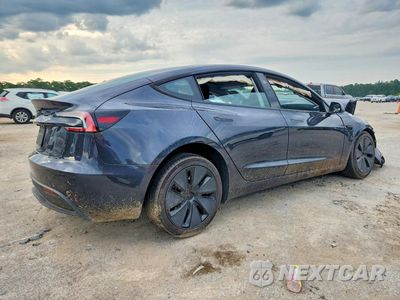 Trzecie zdjęcie samochodu z tyłu: 2024 TESLA MODEL 3 VIN:5YJ3E1EA0RF872571 - miniatura