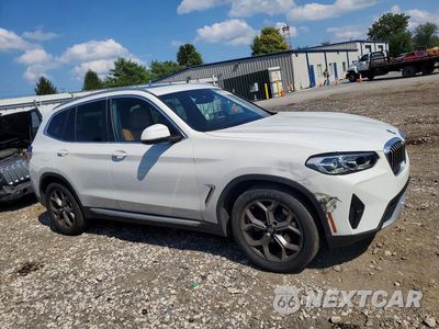 Czwarte zdjęcie samochodu z boku: 2022 BMW X3 XDRIVE30I VIN:5UX53DP00N9J50217 - miniatura