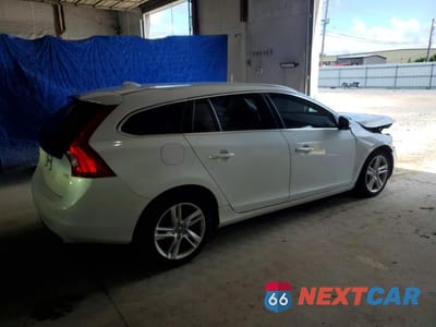 Trzecie zdjęcie samochodu z tyłu: 2015 VOLVO V60 PREMIER VIN:YV140MEB4F1207572 - miniatura