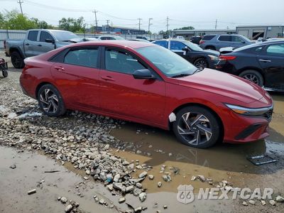 Czwarte zdjęcie samochodu z boku: 2025 HYUNDAI ELANTRA SEL SPORT VIN:KMHLM4DG2SU083552 - miniatura