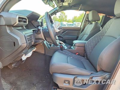 Zdjęcie 7 z 12 samochodu: 2026 TOYOTA TACOMA SR VIN:3TYJDAHN4TT052218 - miniatura
