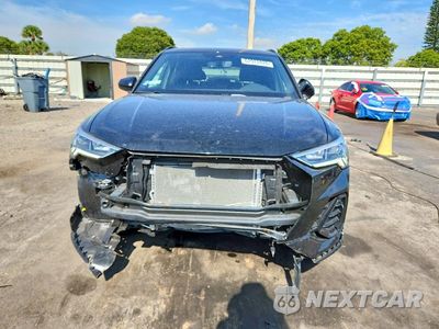 Piąte zdjęcie samochodu w środku: 2025 AUDI Q3 PREMIUM S LINE 45 VIN:WA1DECF31S1019315 - miniatura