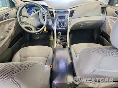 Zdjęcie 8 z 12 samochodu: 2014 HYUNDAI SONATA GLS VIN:5NPEB4AC9EH942767 - miniatura
