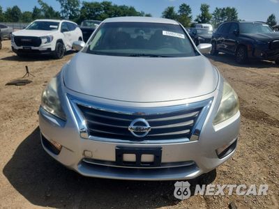 Piąte zdjęcie samochodu w środku: 2014 NISSAN ALTIMA 2.5 S VIN:1N4AL3AP1EC321629 - miniatura