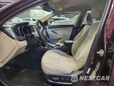 Zdjęcie 7 z 12 samochodu: 2012 KIA OPTIMA LX VIN:5XXGM4A75CG025551 - miniatura