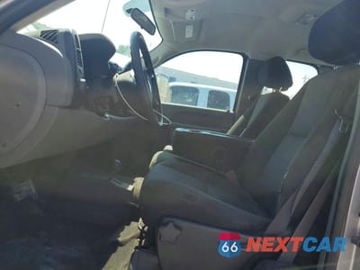 Zdjęcie 7 z 12 samochodu: 2011 CHEVROLET SILVERADO K1500 VIN:1GCRKPE06BZ116644 - miniatura