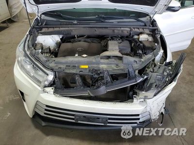 Zdjęcie 11 z 12 samochodu: 2018 TOYOTA HIGHLANDER XLE VIN:5TDJZRFH8JS885929 - miniatura