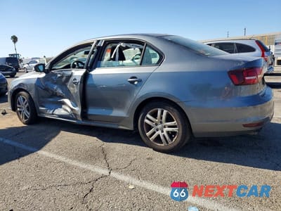 Drugie zdjęcie samochodu z przodu: 2018 VOLKSWAGEN JETTA S VIN:3VW167AJ6JM232553 - miniatura