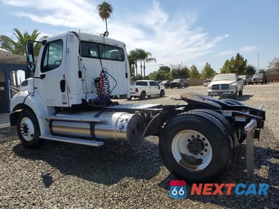 Drugie zdjęcie samochodu z przodu: 2019 FREIGHTLINER BUSINESS CLASS M2 SEMI TRUCK VIN:1FUBC4FT8KHLH9248 - miniatura