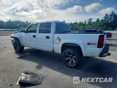 Drugie zdjęcie samochodu z przodu: 2004 CHEVROLET SILVERADO K1500 VIN:2GCEK13T341390789 - miniatura