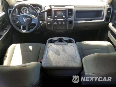 Zdjęcie 8 z 13 samochodu: 2015 RAM 2500 ST VIN:3C6UR5HJ5FG694519 - miniatura