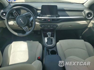 Zdjęcie 8 z 13 samochodu: 2023 KIA FORTE LXS VIN:3KPF24AD8PE541313 - miniatura