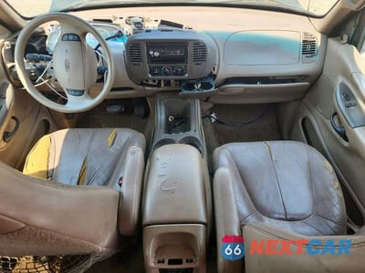 Zdjęcie 8 z 13 samochodu: 1999 FORD EXPEDITION VIN:1FMRU17L9XLA88911 - miniatura