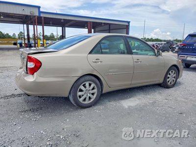Piąte zdjęcie samochodu w środku: 2004 TOYOTA CAMRY XLE V6 VIN:4T1BF32K44U076323 - miniatura