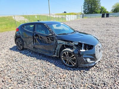Czwarte zdjęcie samochodu z boku: 2016 HYUNDAI VELOSTER TURBO VIN:KMHTC6AE9GU300443 - miniatura