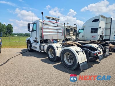 Drugie zdjęcie samochodu z przodu: 2003 VOLVO VNL SEMI TRUCK VIN:4V4NC9TJ73N340487 - miniatura