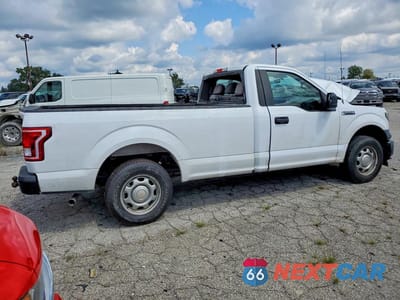 Trzecie zdjęcie samochodu z tyłu: 2017 FORD F150 VIN:1FTMF1C88HKC10756 - miniatura