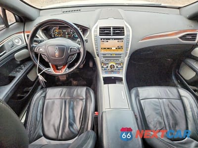 Zdjęcie 8 z 12 samochodu: 2017 LINCOLN MKZ RESERVE VIN:3LN6L5EC0HR657437 - miniatura
