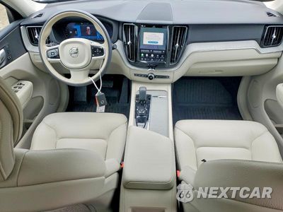 Zdjęcie 8 z 14 samochodu: 2024 VOLVO XC60 PLUS VIN:YV4L12RL7R1822320 - miniatura