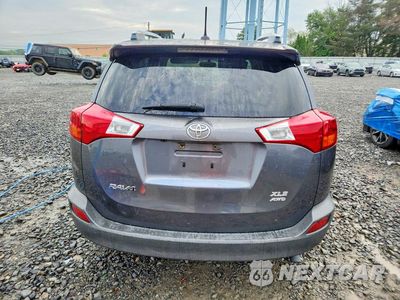 Zdjęcie 6 z 12 samochodu: 2014 TOYOTA RAV4 XLE VIN:JTMRFREV3ED060577 - miniatura