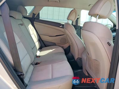 Zdjęcie 11 z 13 samochodu: 2016 HYUNDAI TUCSON SPORT VIN:KM8J33A24GU060519 - miniatura