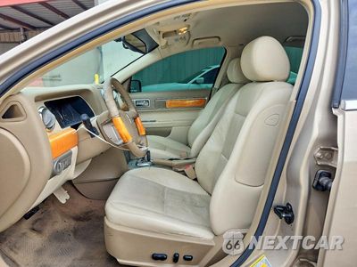 Zdjęcie 7 z 12 samochodu: 2008 LINCOLN MKZ VIN:3LNHM26T18R652444 - miniatura