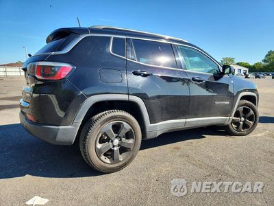 Trzecie zdjęcie samochodu z tyłu: 2018 JEEP COMPASS LATITUDE VIN:3C4NJDBB9JT492573 - miniatura