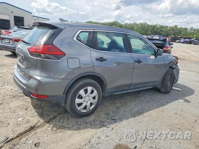Trzecie zdjęcie samochodu z tyłu: 2018 NISSAN ROGUE S VIN:5N1AT2MT6JC753295 - miniatura