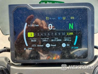 Zdjęcie 7 z 9 samochodu: 2024 HUSQVARNA VITPILEN 401/SVARTPILEN 401 VIN:MD2JUJ403RN211065 - miniatura