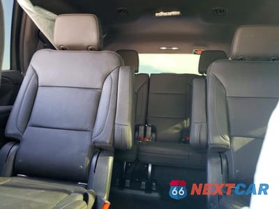 Zdjęcie 10 z 14 samochodu: 2021 CHEVROLET TAHOE C1500 LT VIN:1GNSCNKTXMR395639 - miniatura