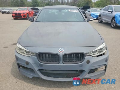 Piąte zdjęcie samochodu w środku: 2018 BMW 3ER 330 XI VIN:WBA8D9C53JA607876 - miniatura