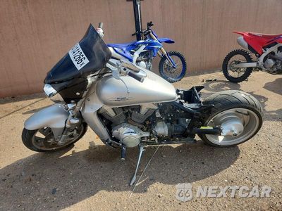 Trzecie zdjęcie samochodu z tyłu: 2006 SUZUKI M109R / VZR1800 K6 VIN:JS1VY53A762105254 - miniatura