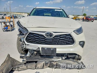 Piąte zdjęcie samochodu w środku: 2021 TOYOTA HIGHLANDER XLE VIN:5TDGZRBH3MS102035 - miniatura