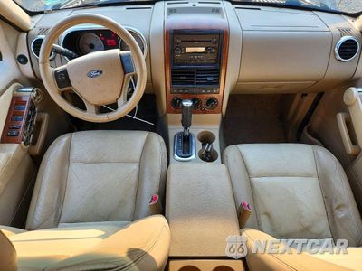 Zdjęcie 8 z 13 samochodu: 2007 FORD EXPLORER EDDIE BAUER VIN:1FMEU74EX7UB45232 - miniatura