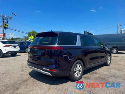 Czwarte zdjęcie samochodu z boku: 2022 KIA CARNIVAL LX VIN:KNDNB4H32N6124491 - miniatura