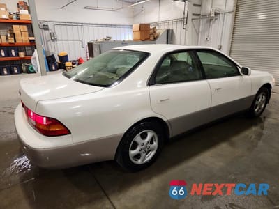 Trzecie zdjęcie samochodu z tyłu: 1997 LEXUS ES 300 VIN:JT8BF22G3V0078226 - miniatura