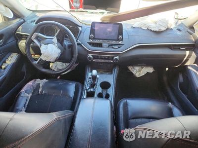 Zdjęcie 8 z 13 samochodu: 2020 NISSAN ALTIMA SR VIN:1N4BL4CV4LC182650 - miniatura